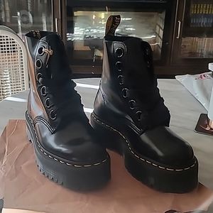 Dr. Martens Molly Boots